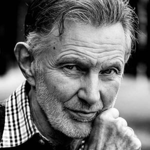 Portret man in Oosterbeek-Fotografie Arthur van Leeuwen