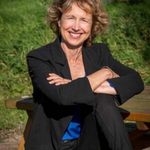 Portretfotografie-vrouw kijkt in camera, Fotografie Arthur van Leeuwen