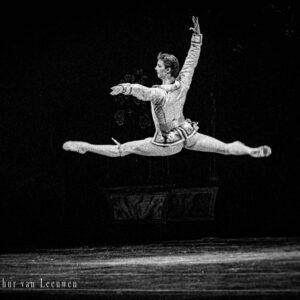 balletfoto vliegen door de lucht